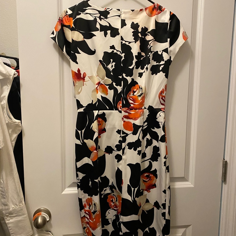 Floral fitter dress- perfect condition from White House/black market